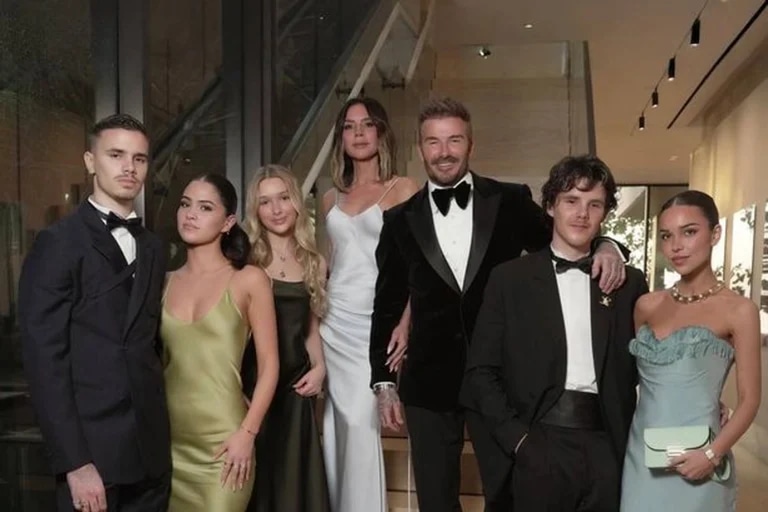David Beckham đón sinh nhật lần thứ 50 vắng bóng con trai cả