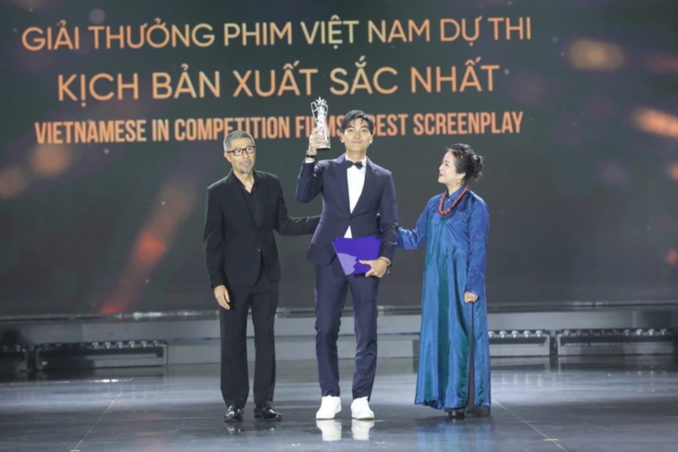 khuong-ngoc-chi-dau