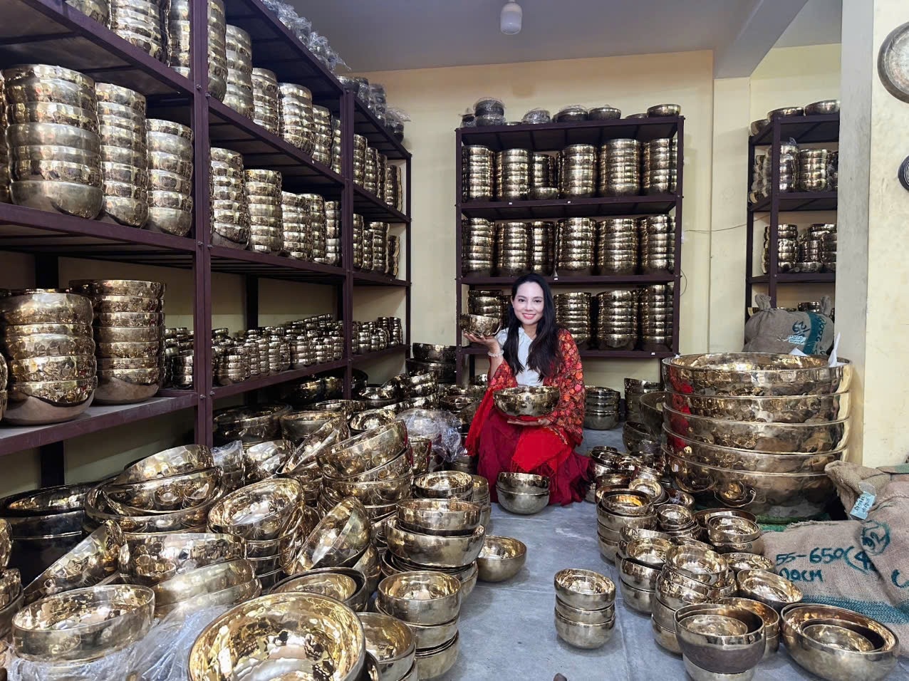 Master Trịnh Thu Nguyệt – sáng lập Trường Quốc Tế Yoga & Thiền Greenlife và Moon Healing & Singing Bowl House