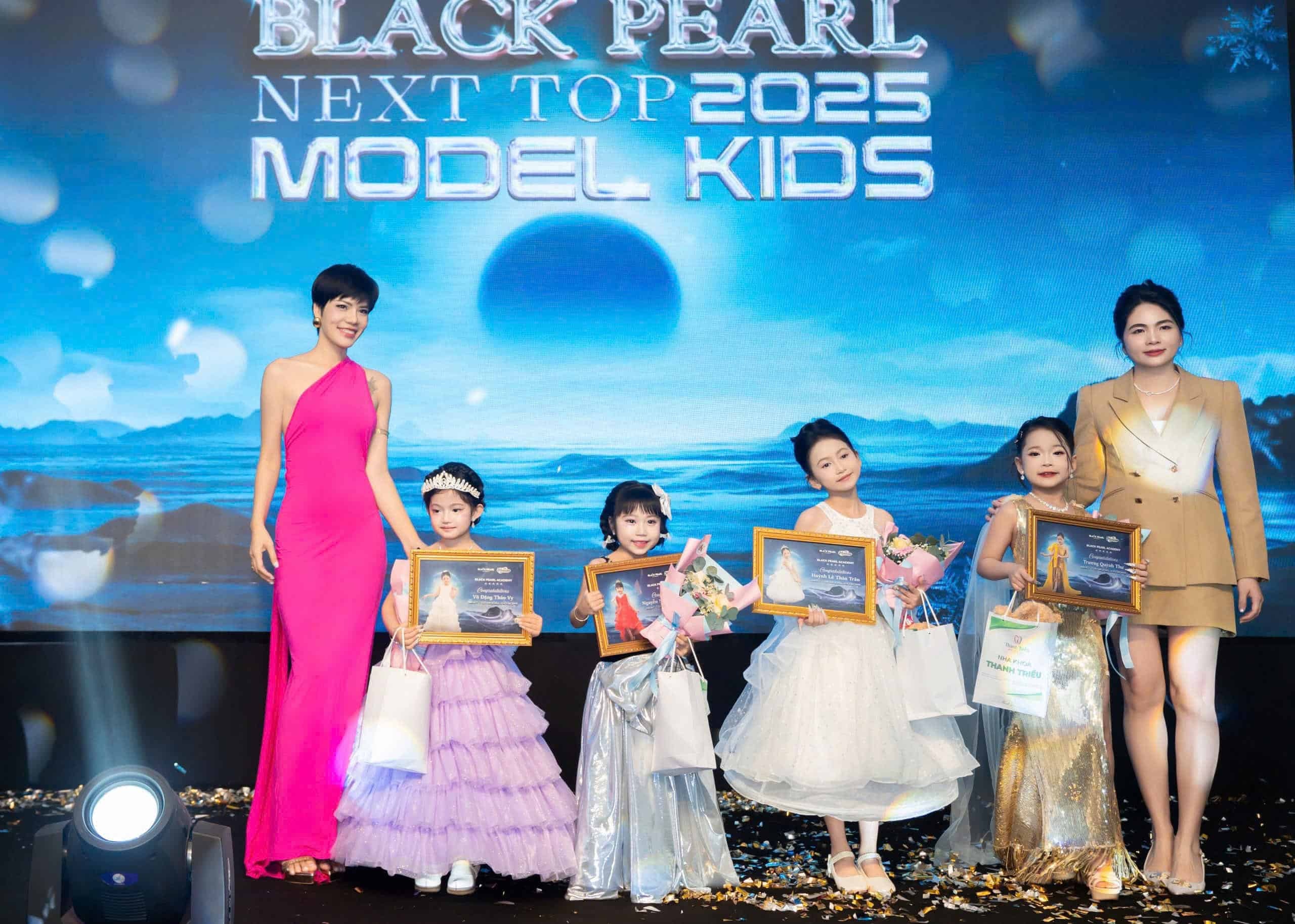 MẪU NHÍ ĐÌNH ĐÌNH -  4