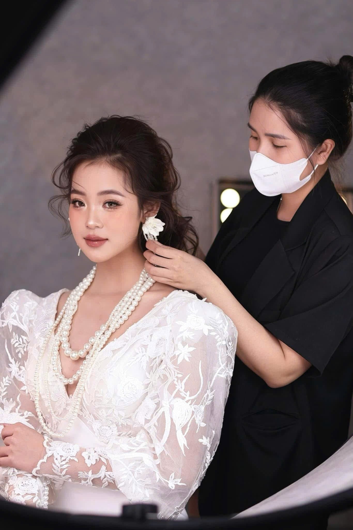 Kim Hậu Makeup