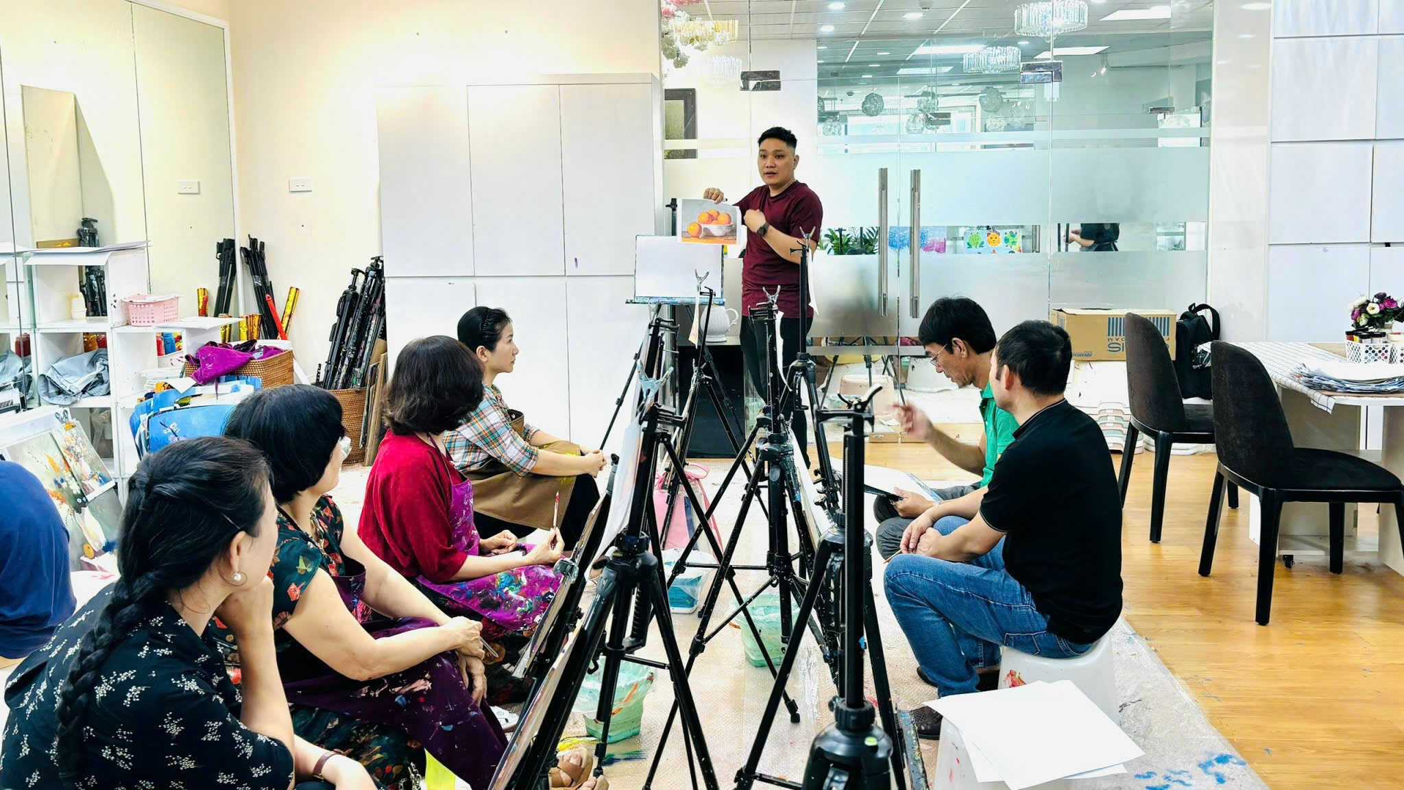 Xưởng vẽ Sơn Tùng Art: Nơi hội họa trở thành hành trình nuôi dưỡng sự sáng tạo và hạnh phúc