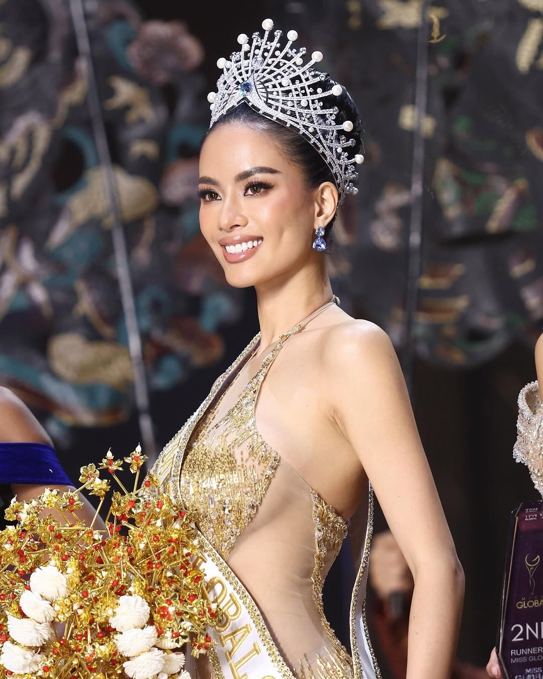 Nguyễn Đình Như Vân đăng quang Hoa hậu Toàn cầu 2025