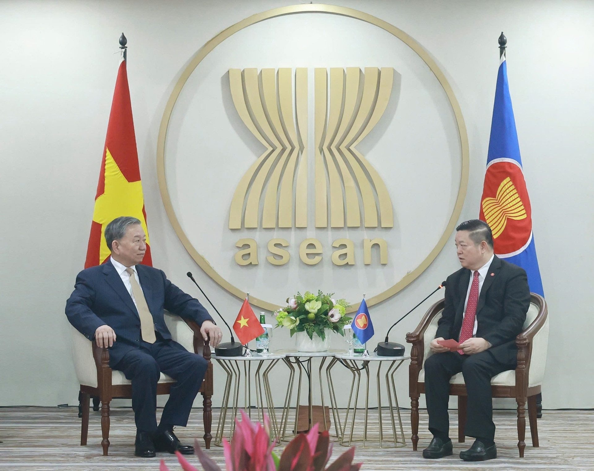 Tổng Thư ký ASEAN Kao Kim Hourn, Đại sứ, Trưởng phái đoàn một số nước thành viên và đối tác tại ASEAN đánh giá cao vai trò chủ động, tích cực của Việt Nam trong ASEAN trong suốt 30 năm qua. Ảnh: TTXVN