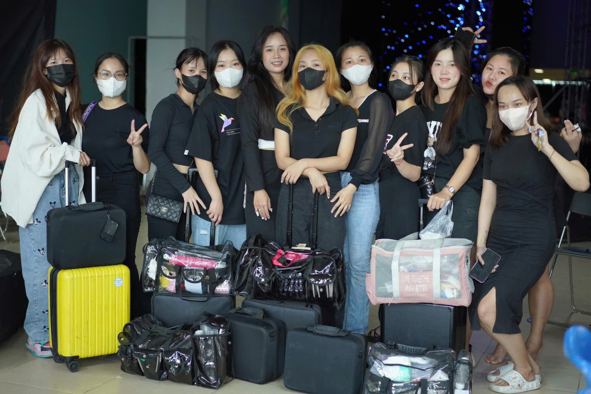 Ngọc Thảo muốn dành một lời cảm ơn tới đội ngũ ekip đã luôn đồng hành cùng Ngọc Thảo Makeup Academy trong thời gian qua