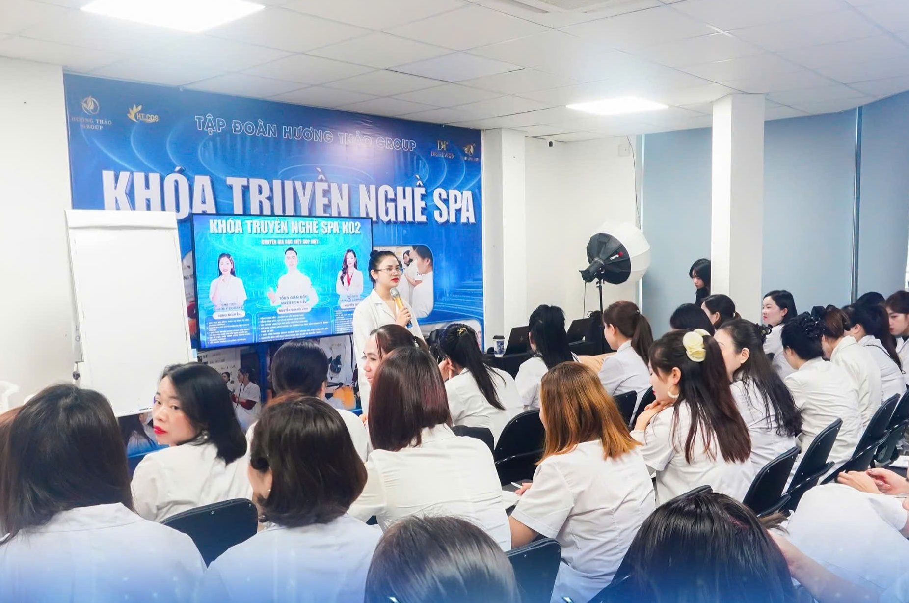 dinh-kieu-oanh-saoviet247