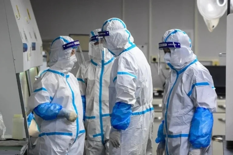Đại dịch Covid-19 bùng phát từ cuối năm 2019 (Ảnh: AFP).