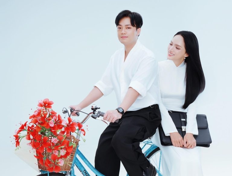 Hương Giang đưa hình ảnh nữ sinh Việt lên sân khấu Miss Universe: Giấc mơ áo dài trắng trở thành hiện thực