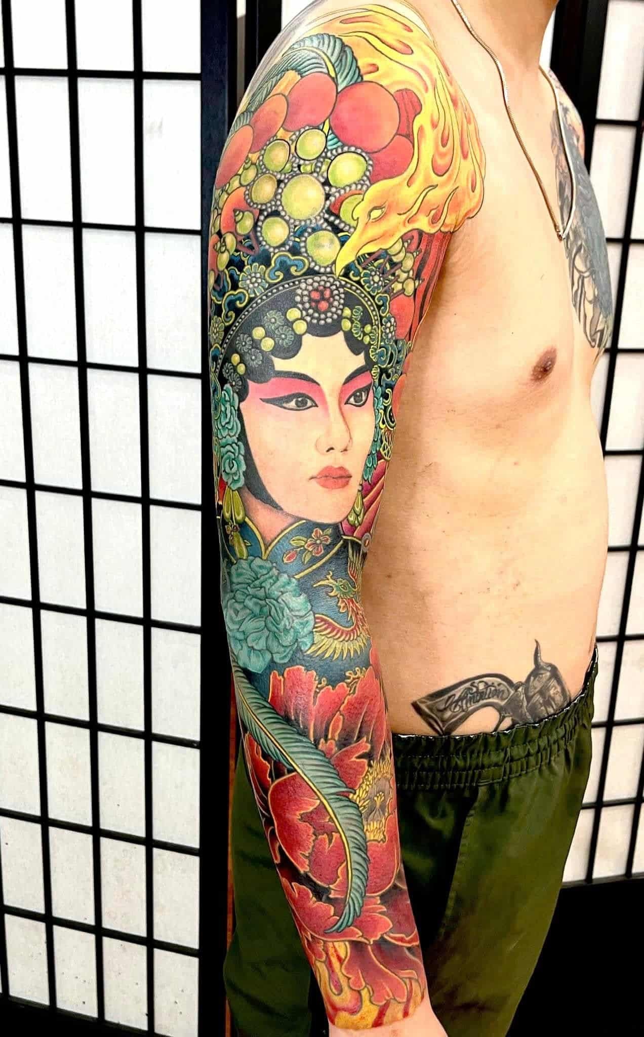 Một hình xăm không chỉ được “thực hiện” mà còn được “cảm nhận” – nơi mỗi mảng mực kể lại một phần câu chuyện của người mang nó