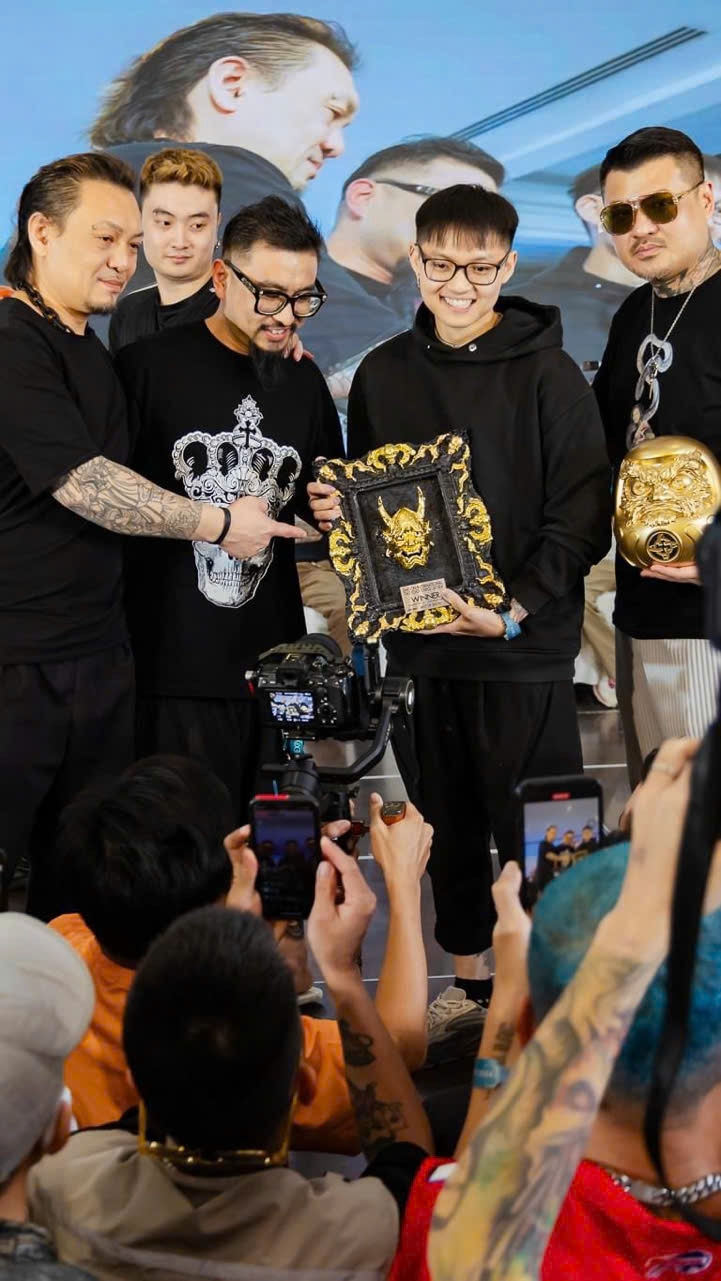 Không chạy theo cúp hay danh hiệu – Minh Phạm chọn hành trình trau dồi, giao lưu và mở rộng tư duy nghệ thuật trên từng sân khấu quốc tế