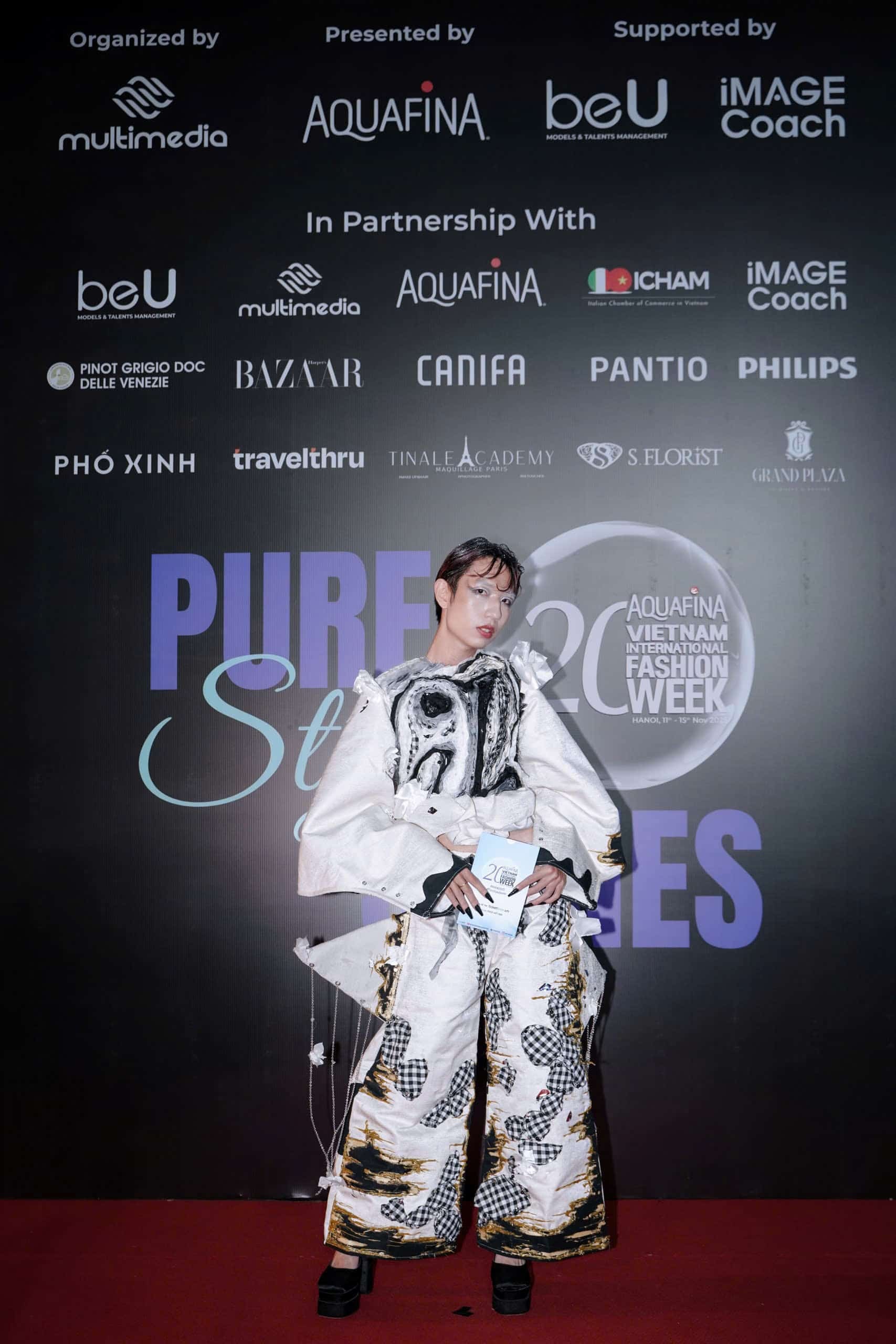 Các outfit được Quang Huy lựa chọn đều mang một phong cách khác nhau