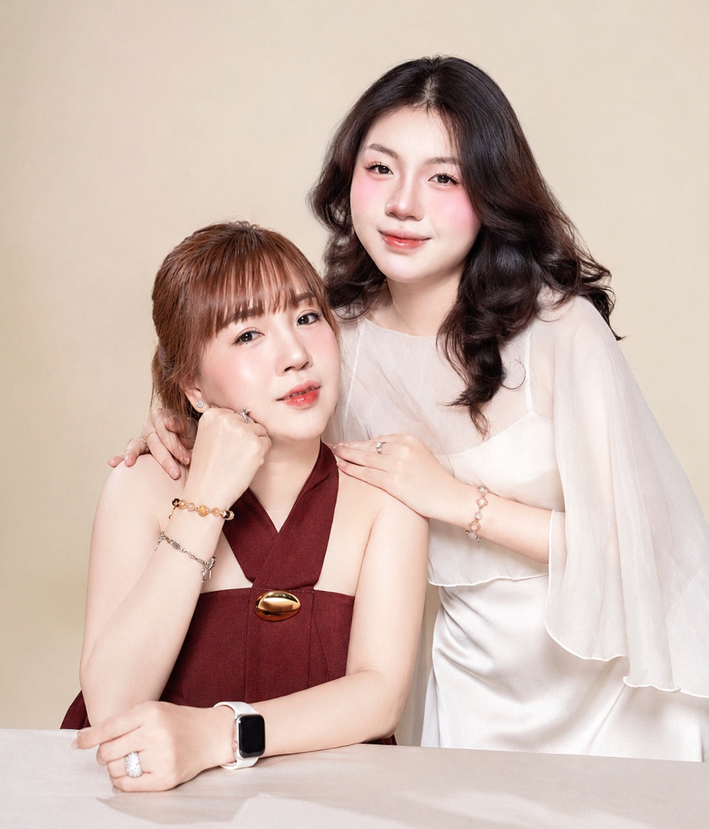 Chị gái và cháu gái của makeup artist Nguyên Phát